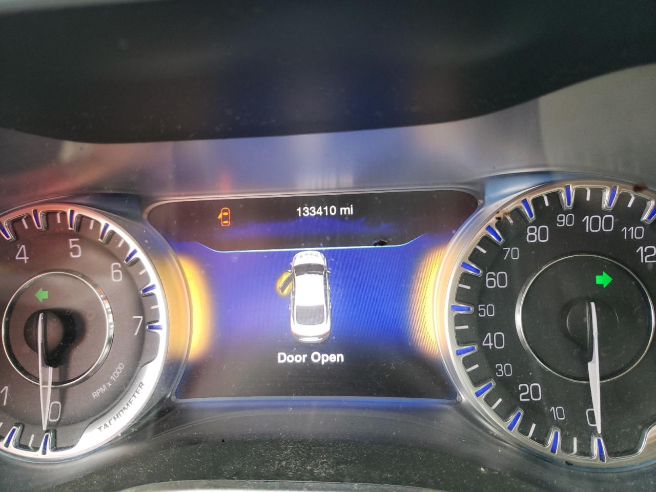 Foto 8 de la subasta – 2015 CHRYSLER 200 C con VIN 1C3CCCCB6FN599361