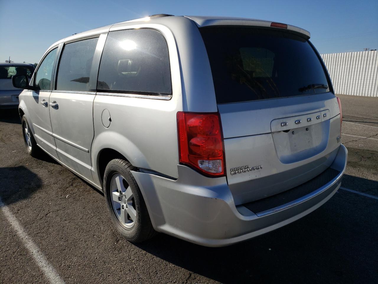 Photo 3 from auction – 2011 DODGE GRAND CARA with VIN 2D4RN5DG9BR685009