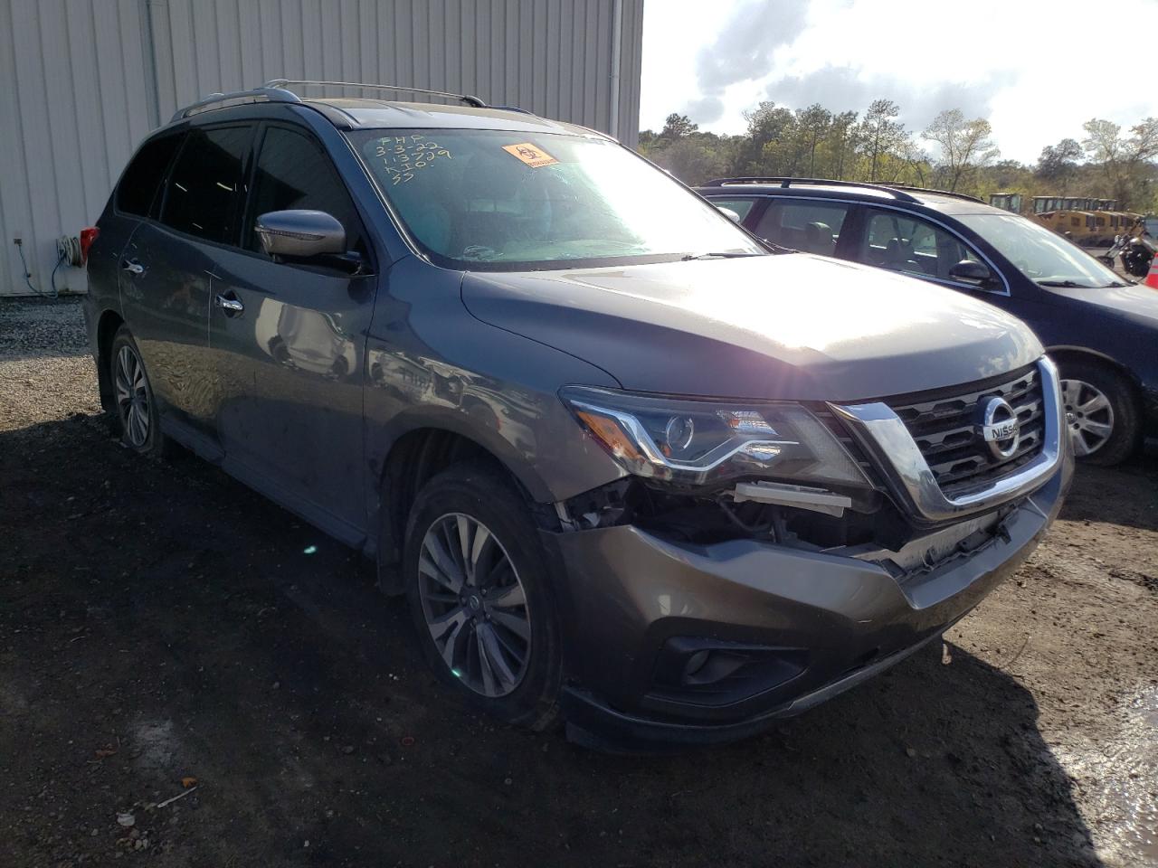 Photo 1 from auction – 2017 NISSAN PATHFINDER with VIN 5N1DR2MM0HC908728