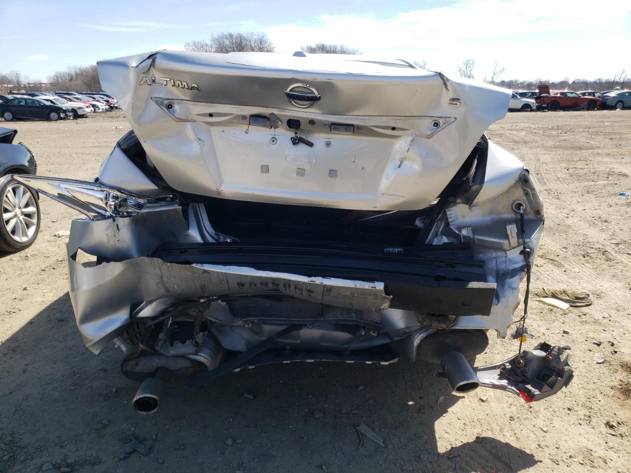 Photo 9 from auction – 2015 NISSAN ALTIMA 2.5 with VIN 1N4AL3APXFC101911