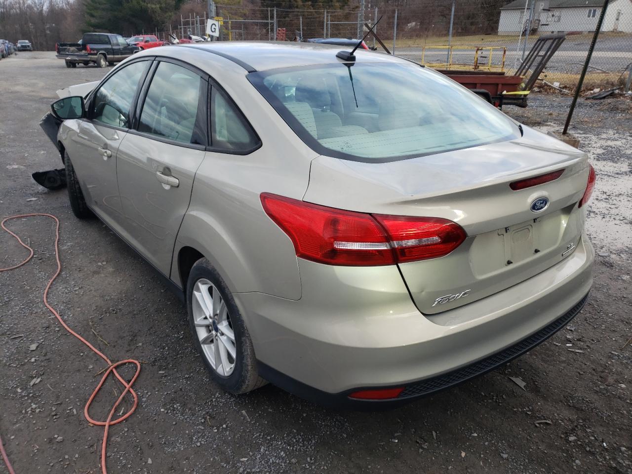 Photo 3 from auction – 2015 FORD FOCUS SE with VIN 1FADP3F25FL316630