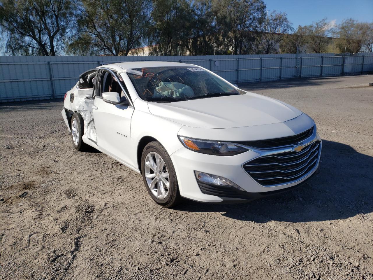 CHEVROLET MALIBU LT 2019 with VIN 1G1ZD5ST2KF174659 - Photo from auction