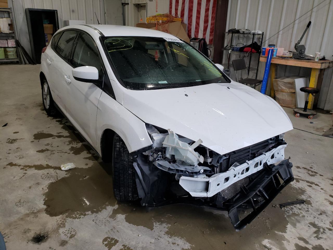 FORD FOCUS SE 2018 with VIN 1FADP3K26JL295124 - Photo from auction