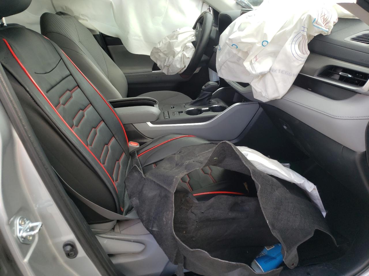 Photo 5 from auction – 2022 TOYOTA HIGHLANDER with VIN 5TDCZRAH9NS095867