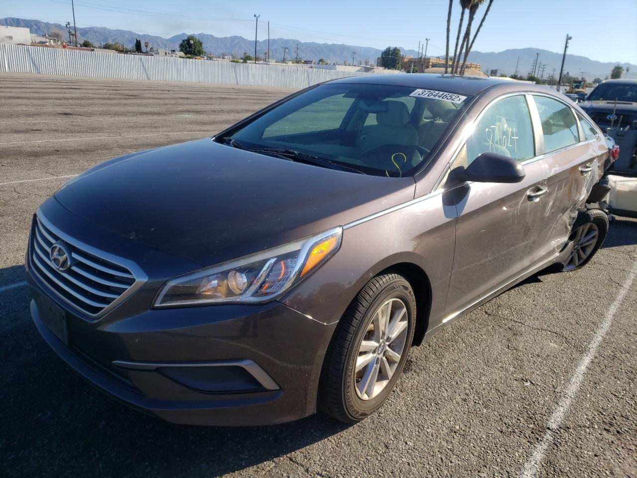 Photo 2 from auction – 2016 HYUNDAI SONATA SE with VIN 5NPE24AF6GH360476