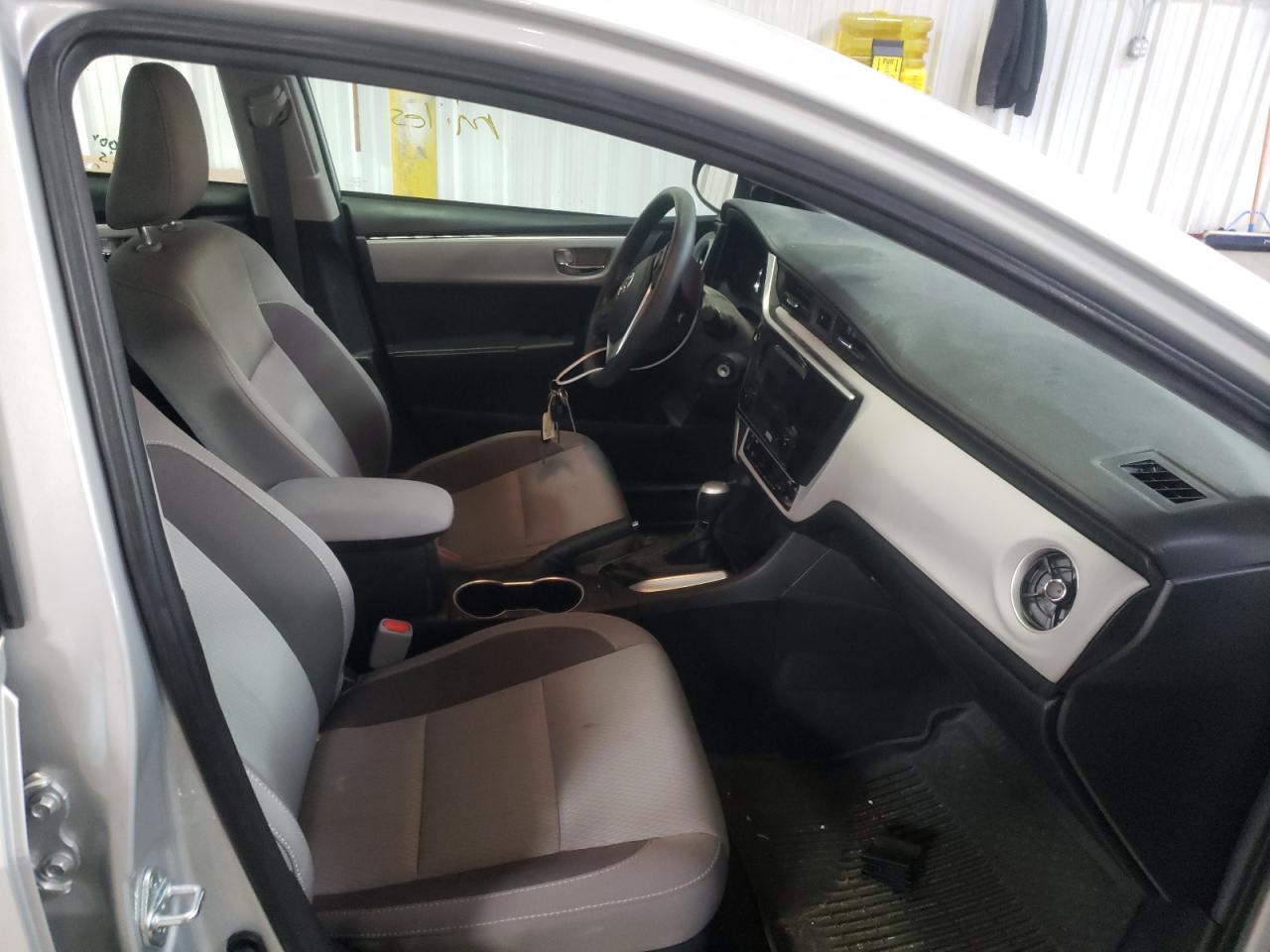 Photo 5 from auction – 2018 TOYOTA COROLLA L with VIN 2T1BURHEXJC105153
