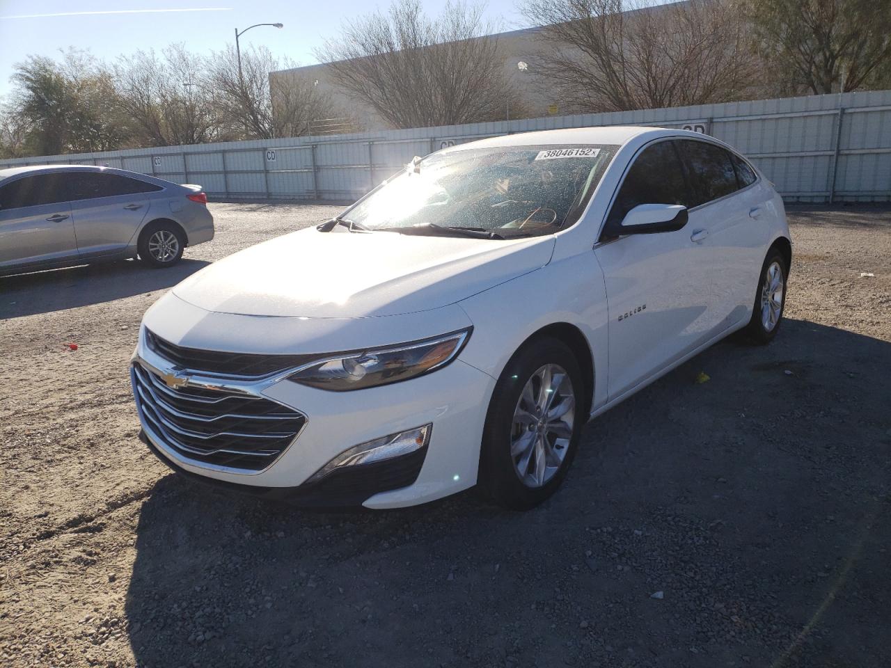 Photo 2 from auction – 2019 CHEVROLET MALIBU LT with VIN 1G1ZD5ST2KF174659