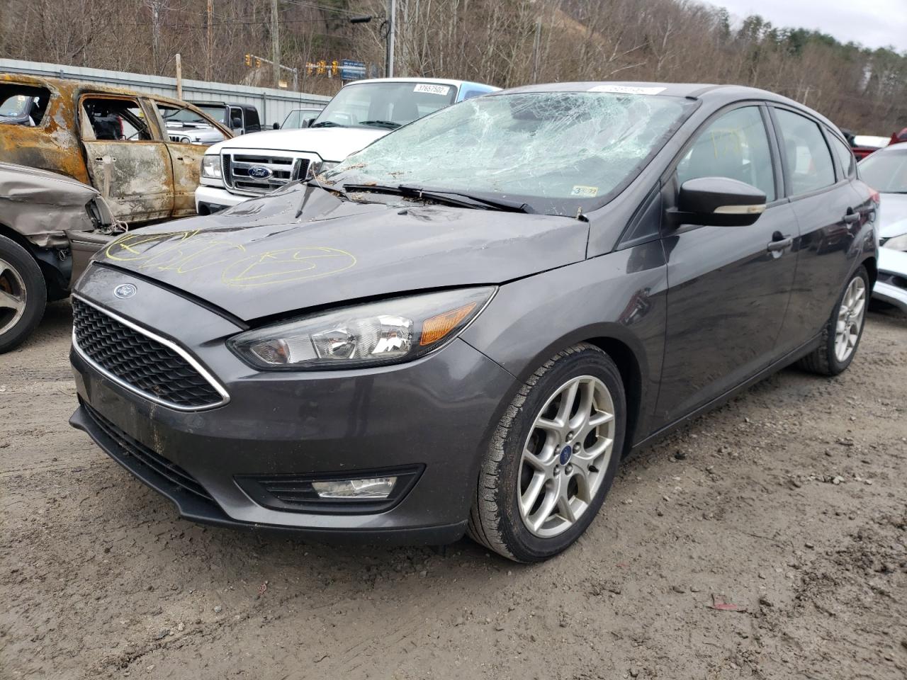 Photo 2 from auction – 2015 FORD FOCUS SE with VIN 1FADP3K21FL333088