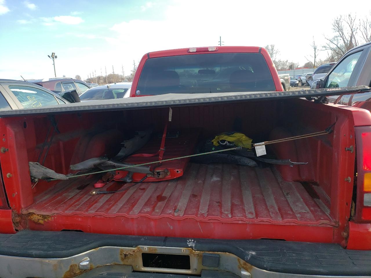 Photo 6 from auction – 2000 CHEVROLET SILVERADO with VIN 1GCEK14T5YZ234863