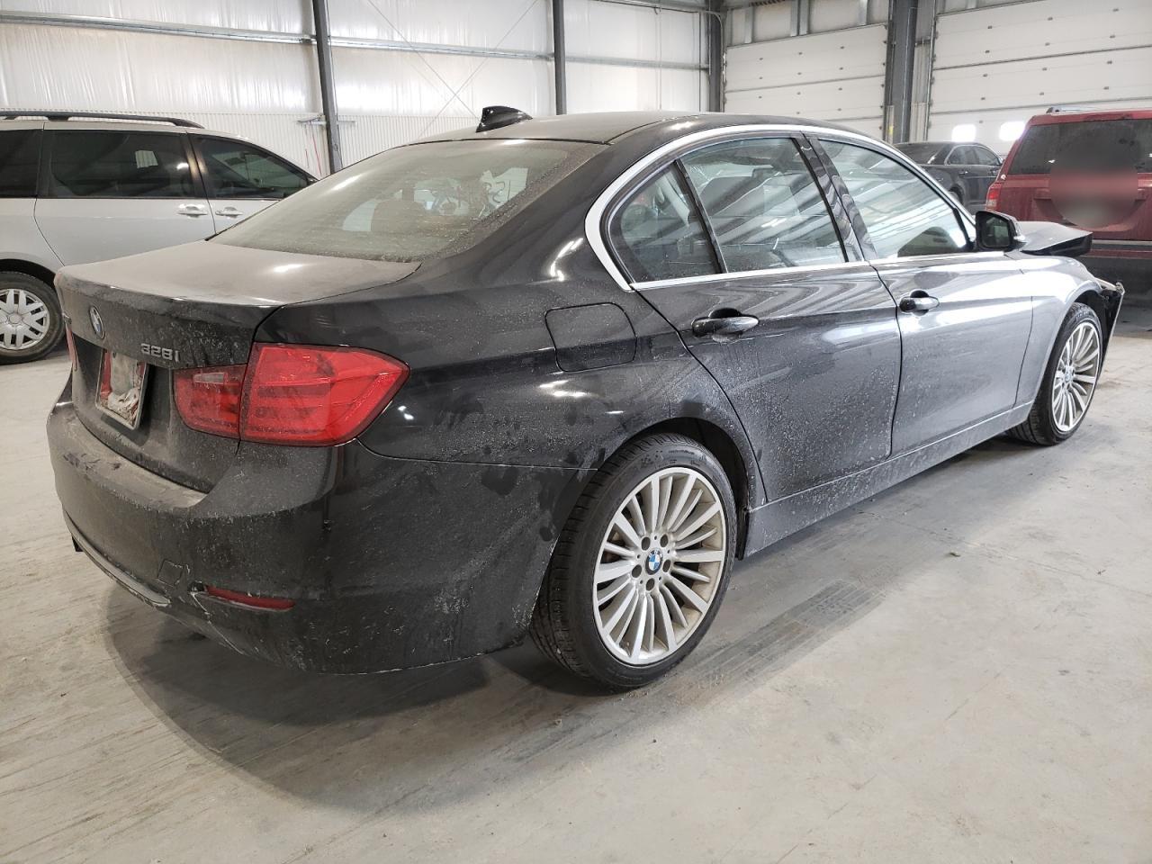 Photo 4 from auction – 2013 BMW 328 XI with VIN WBA3B3C59DF530757