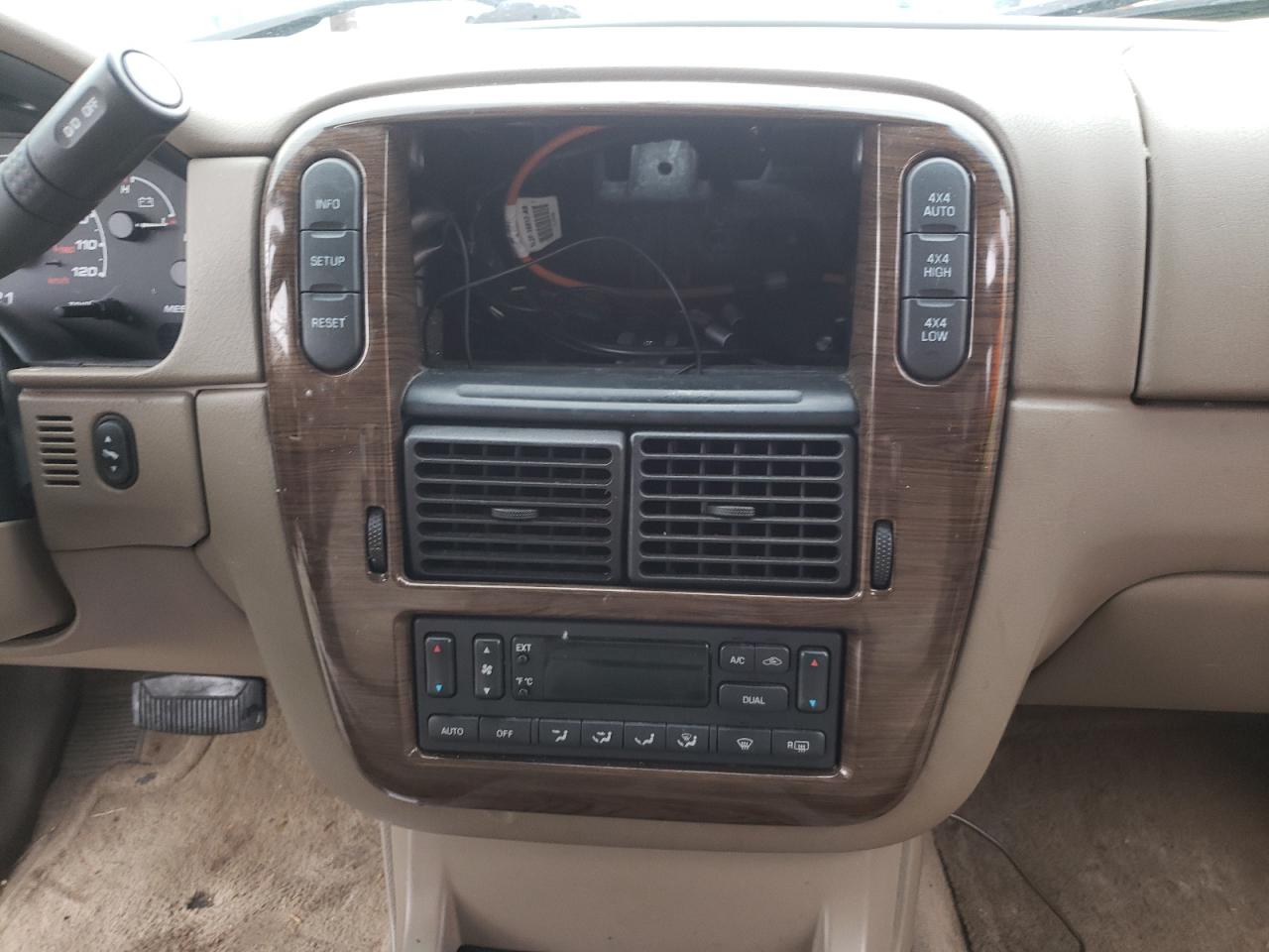 Photo 9 from auction – 2002 FORD EXPLORER E with VIN 1FMDU74E62ZA54269