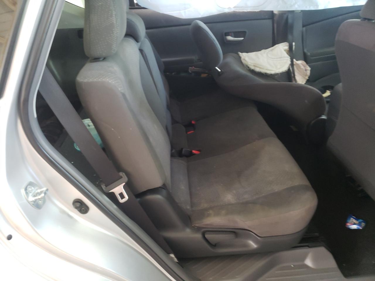 Photo 6 from auction – 2013 TOYOTA PRIUS V with VIN JTDZN3EU5D3240879