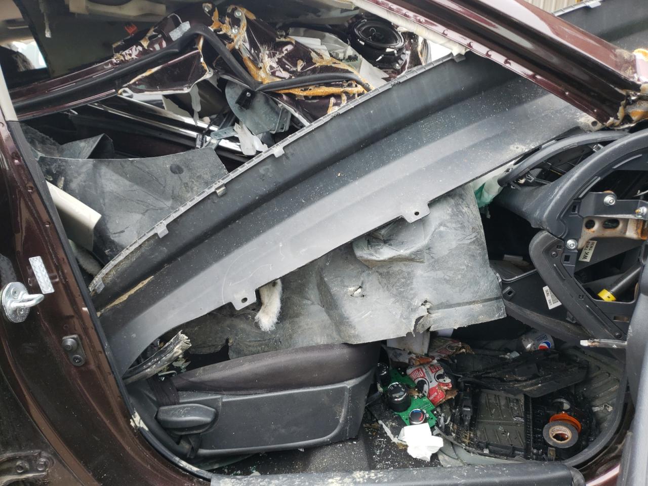 Photo 5 from auction – 2011 KIA FORTE EX with VIN KNAFU4A20B5445055