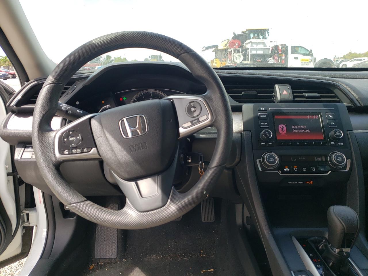 Photo 19 from auction – 2017 HONDA CIVIC LX with VIN 19XFC2F50HE057527