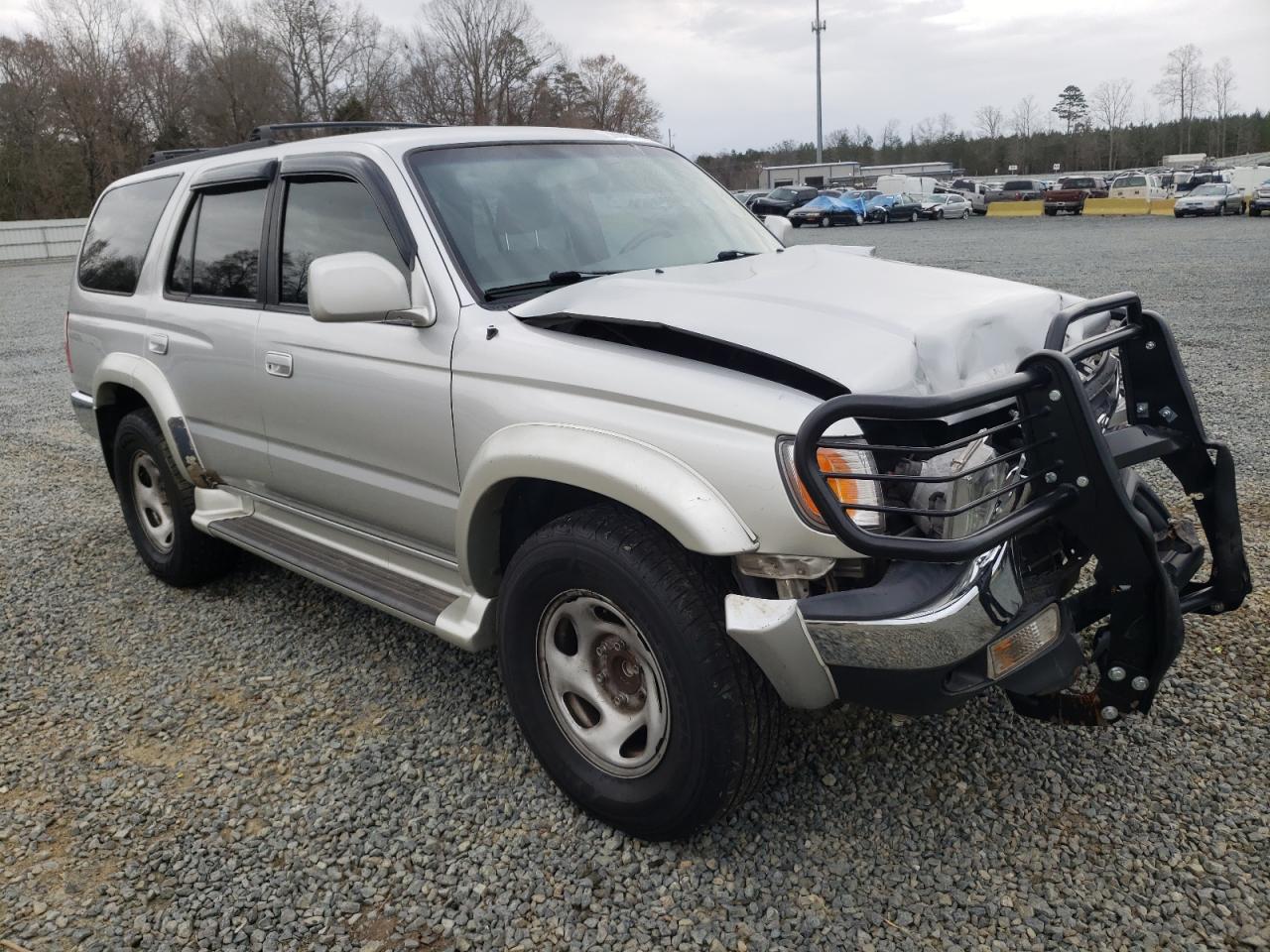 TOYOTA 4RUNNER SR 2001 with VIN JT3GN86R510217568 - Photo from auction