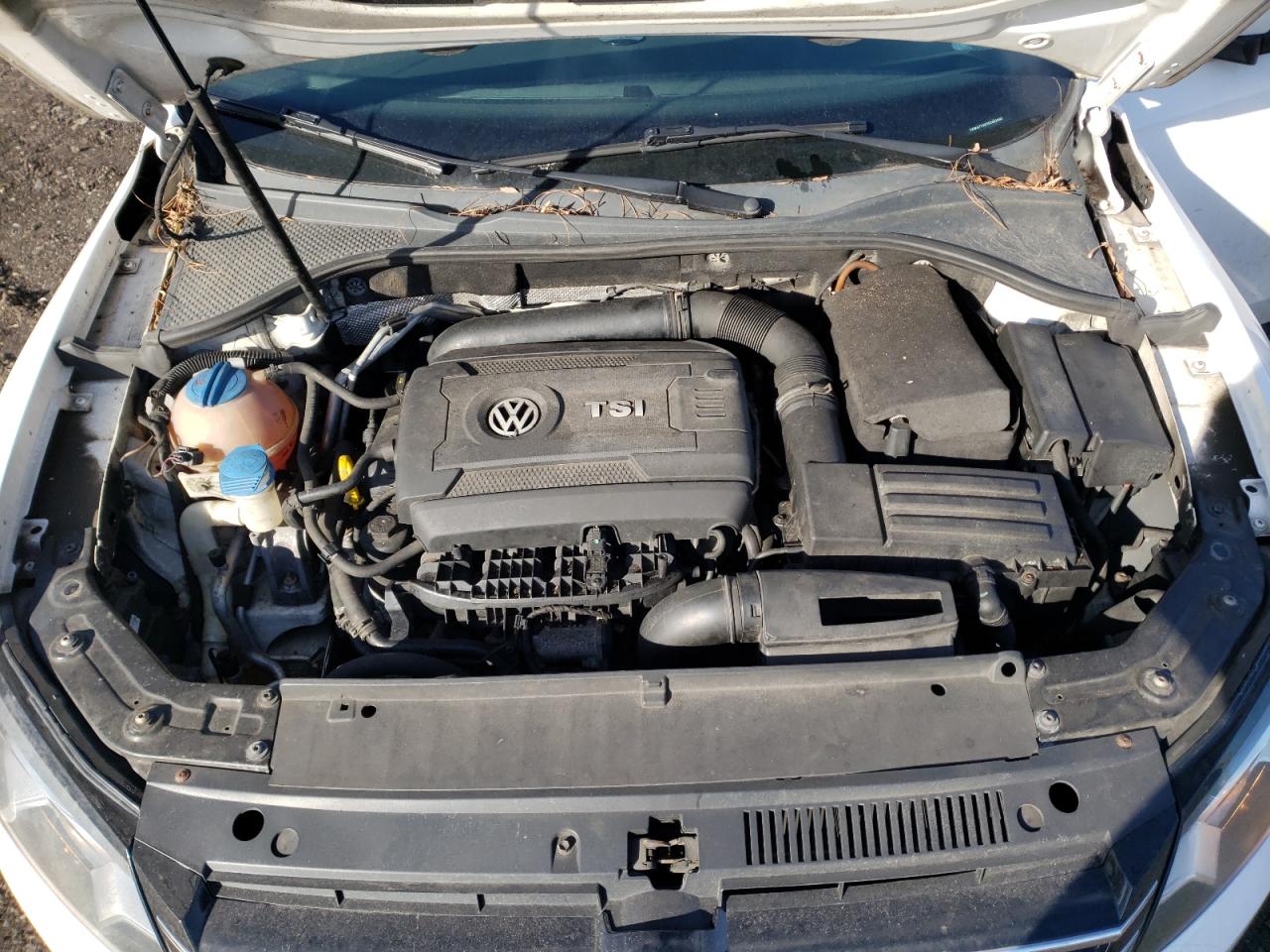 Photo 7 from auction – 2014 VOLKSWAGEN PASSAT S with VIN 1VWAT7A37EC022450