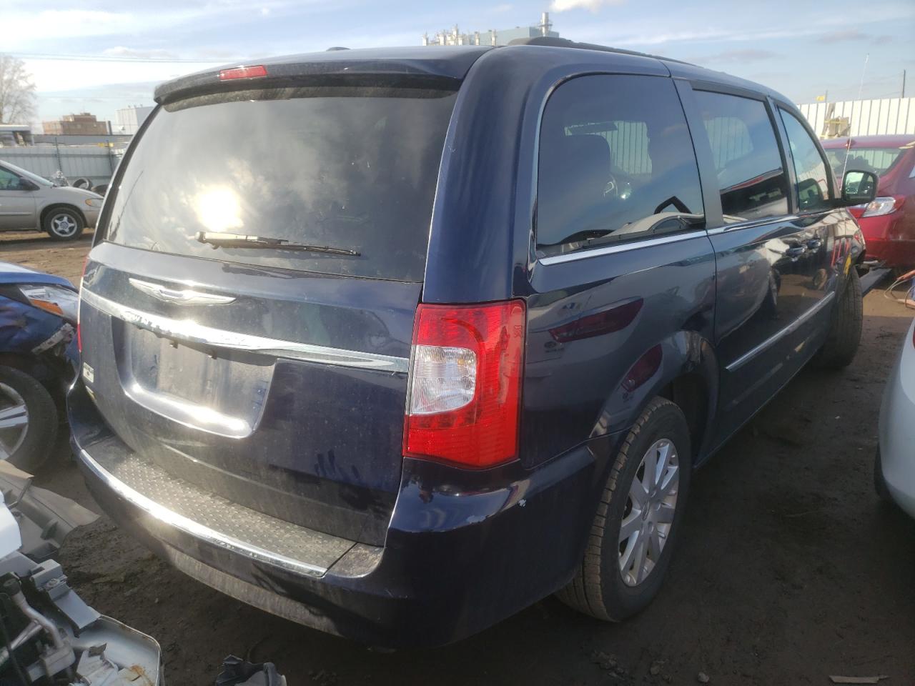 Photo 4 from auction – 2014 CHRYSLER TOWN & COU with VIN 2C4RC1BG4ER255861