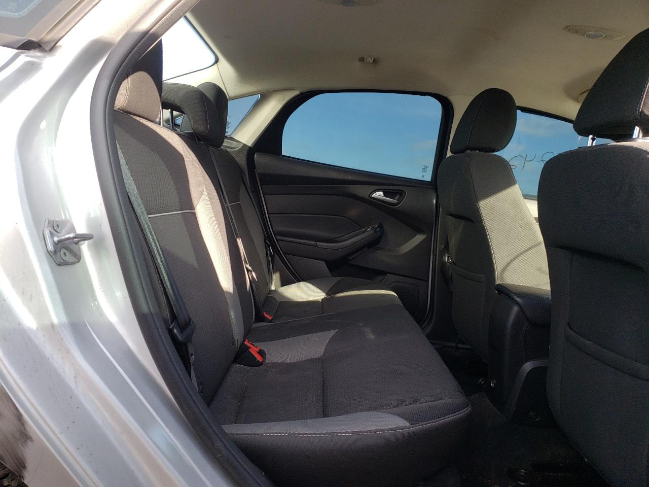Photo 6 from auction – 2014 FORD FOCUS SE with VIN 1FADP3F26EL240804