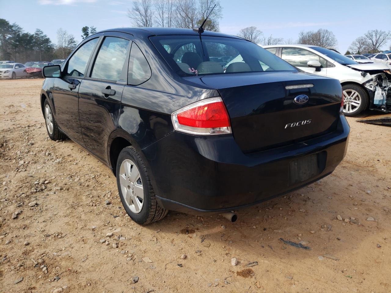 Photo 3 from auction – 2010 FORD FOCUS S with VIN 1FAHP3EN2AW105535