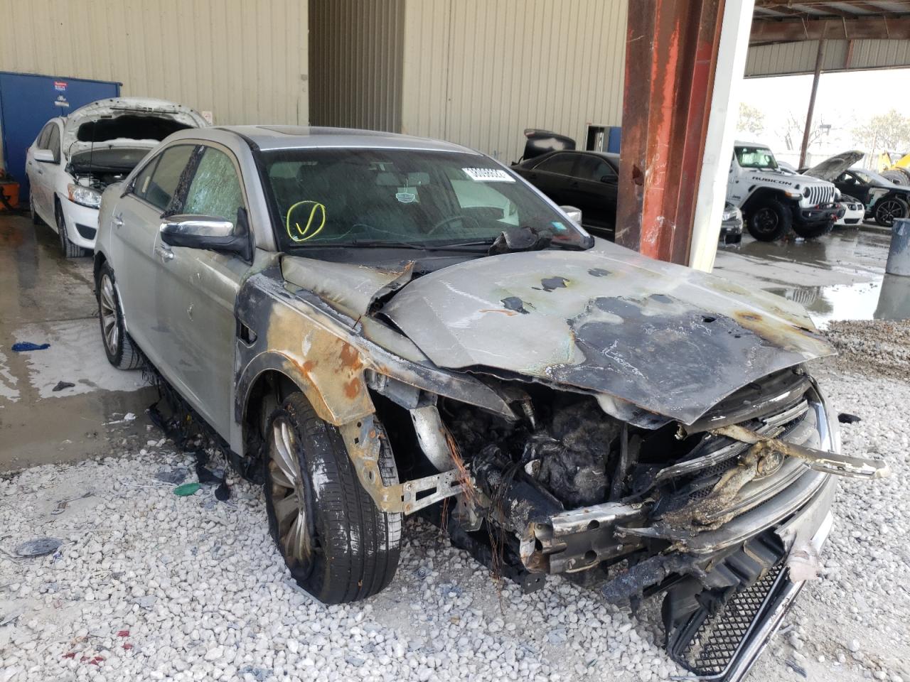 FORD TAURUS LIM 2016 with VIN 1FAHP2F89GG104680 - Photo from auction