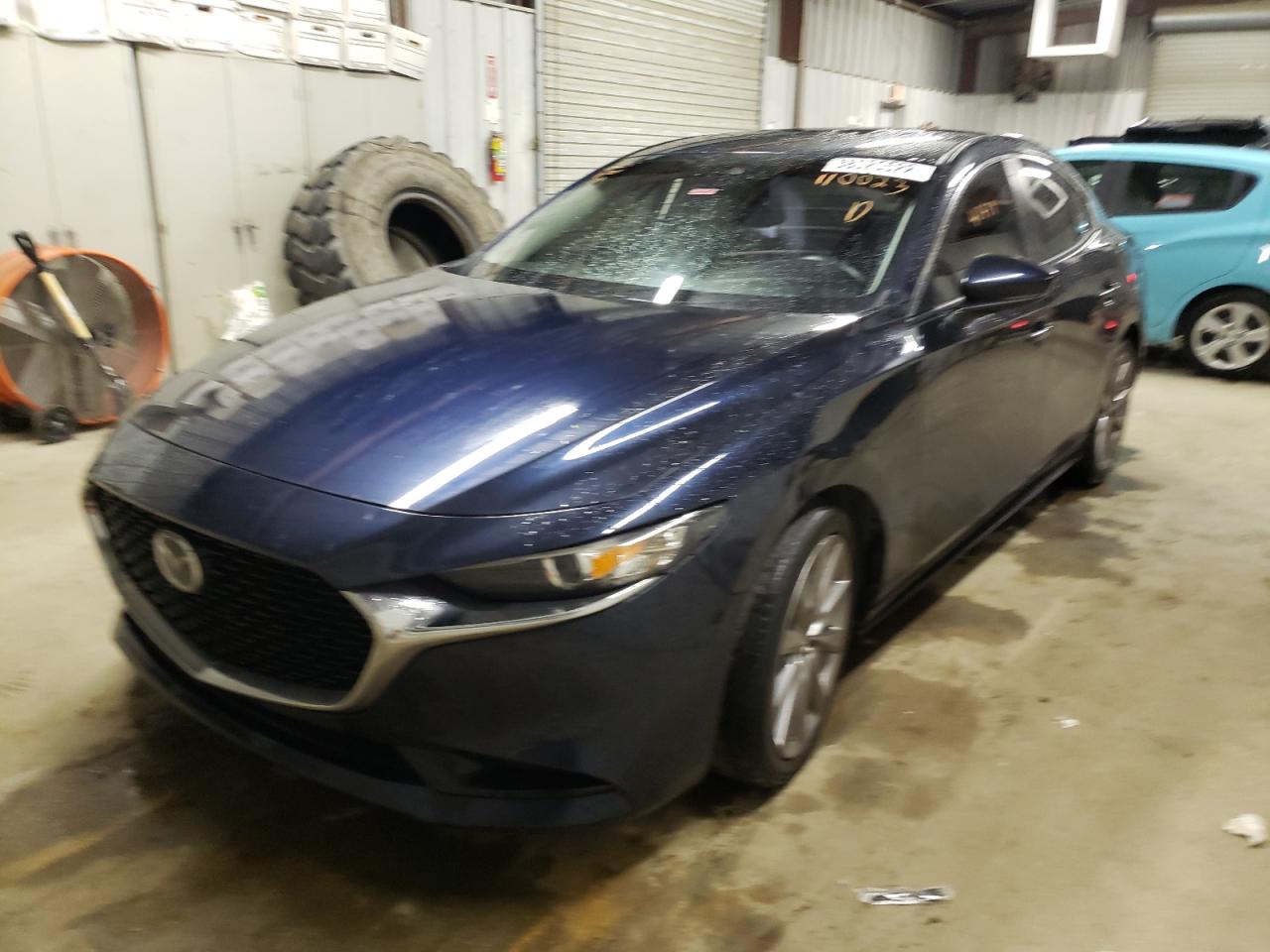 Photo 2 from auction – 2019 MAZDA 3 PREFERRE with VIN JM1BPACL5K1110023
