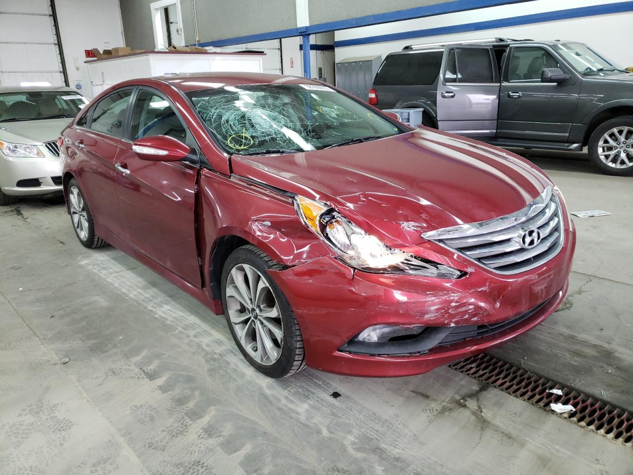 HYUNDAI SONATA SE 2014 with VIN 5NPEC4AC2EH875460 - Photo from auction