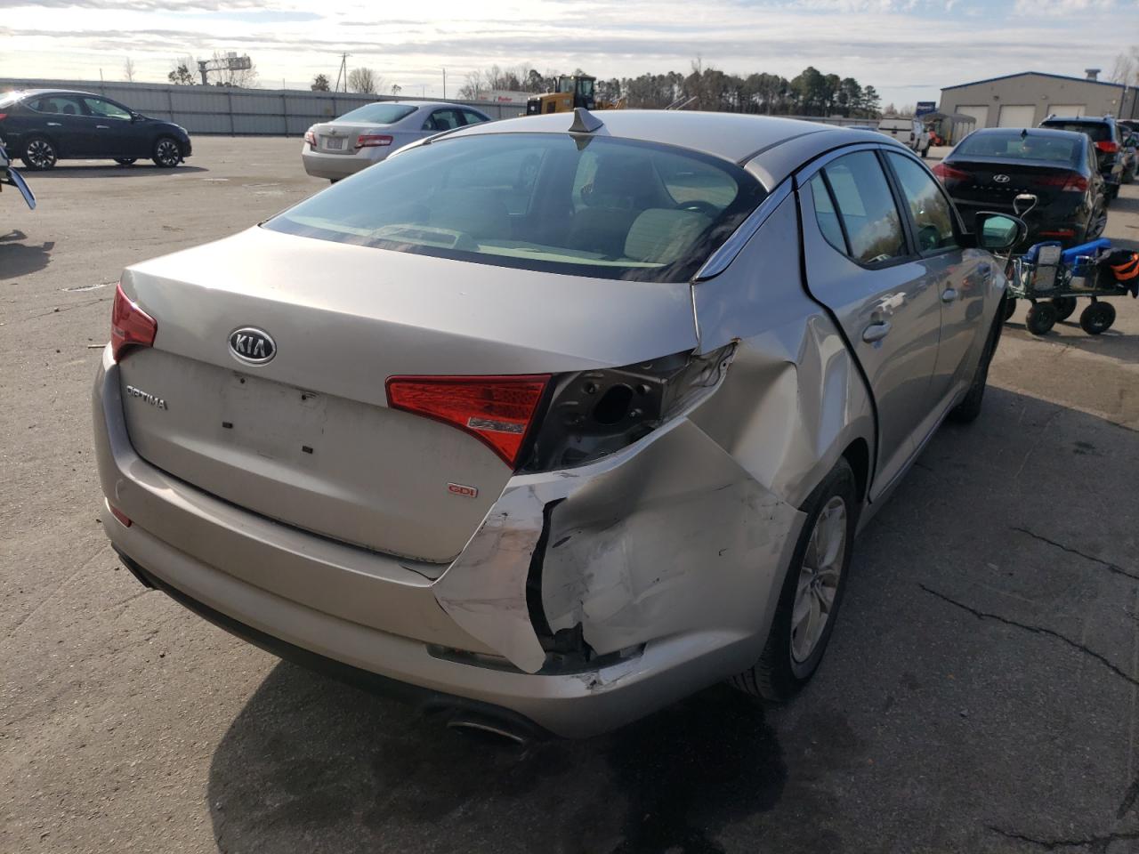 Photo 4 from auction – 2011 KIA OPTIMA LX with VIN KNAGM4A71B5148764