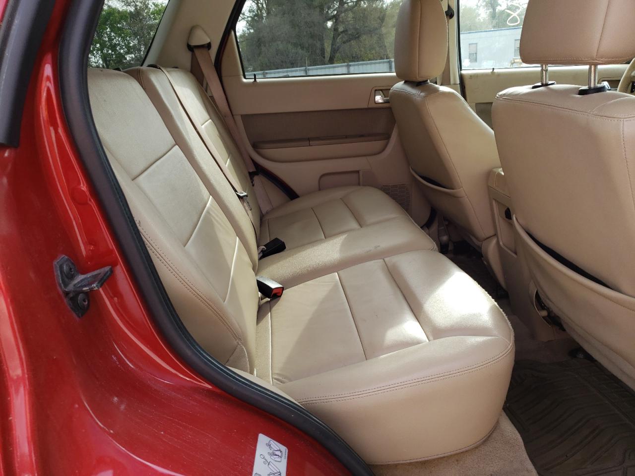 Photo 6 from auction – 2010 FORD ESCAPE LIM with VIN 1FMCU0EG1AKC62134