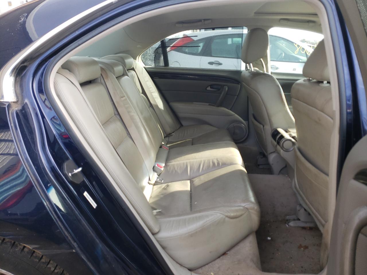 Photo 6 from auction – 2010 ACURA RL with VIN JH4KB2F67AC000392