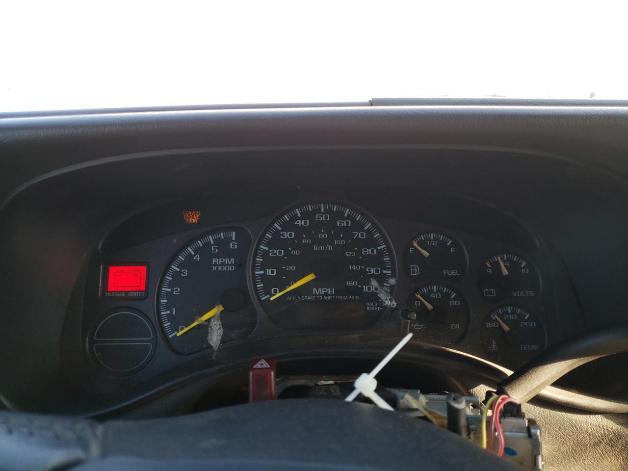 Photo 8 from auction – 2001 CHEVROLET SUBURBAN K with VIN 3GNFK16T41G245111