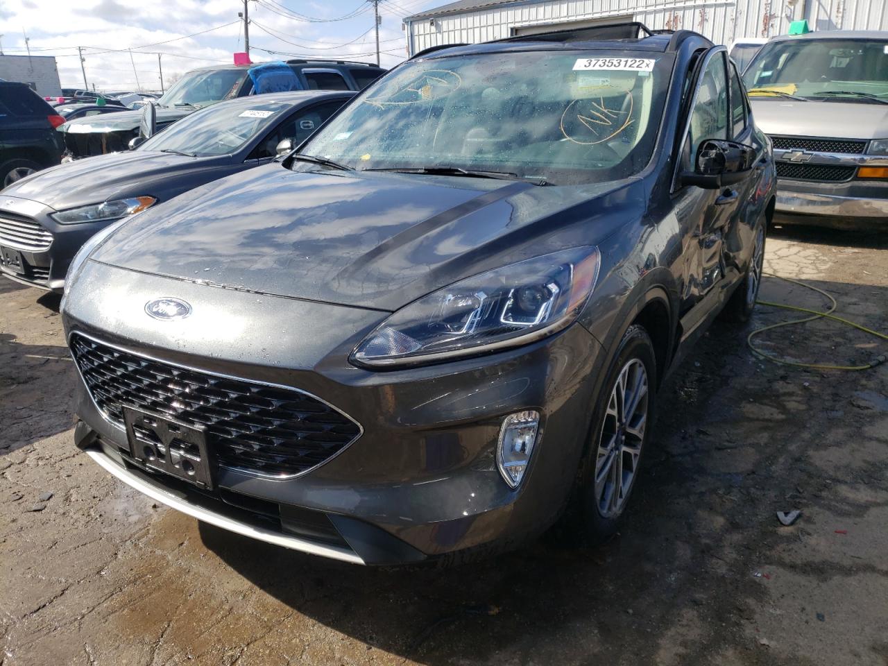 Photo 2 from auction – 2020 FORD ESCAPE SEL with VIN 1FMCU0H67LUC17130