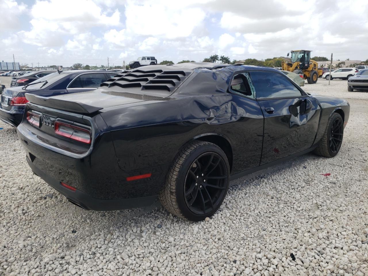 Photo 4 from auction – 2016 DODGE CHALLENGER with VIN 2C3CDZAG2GH176981