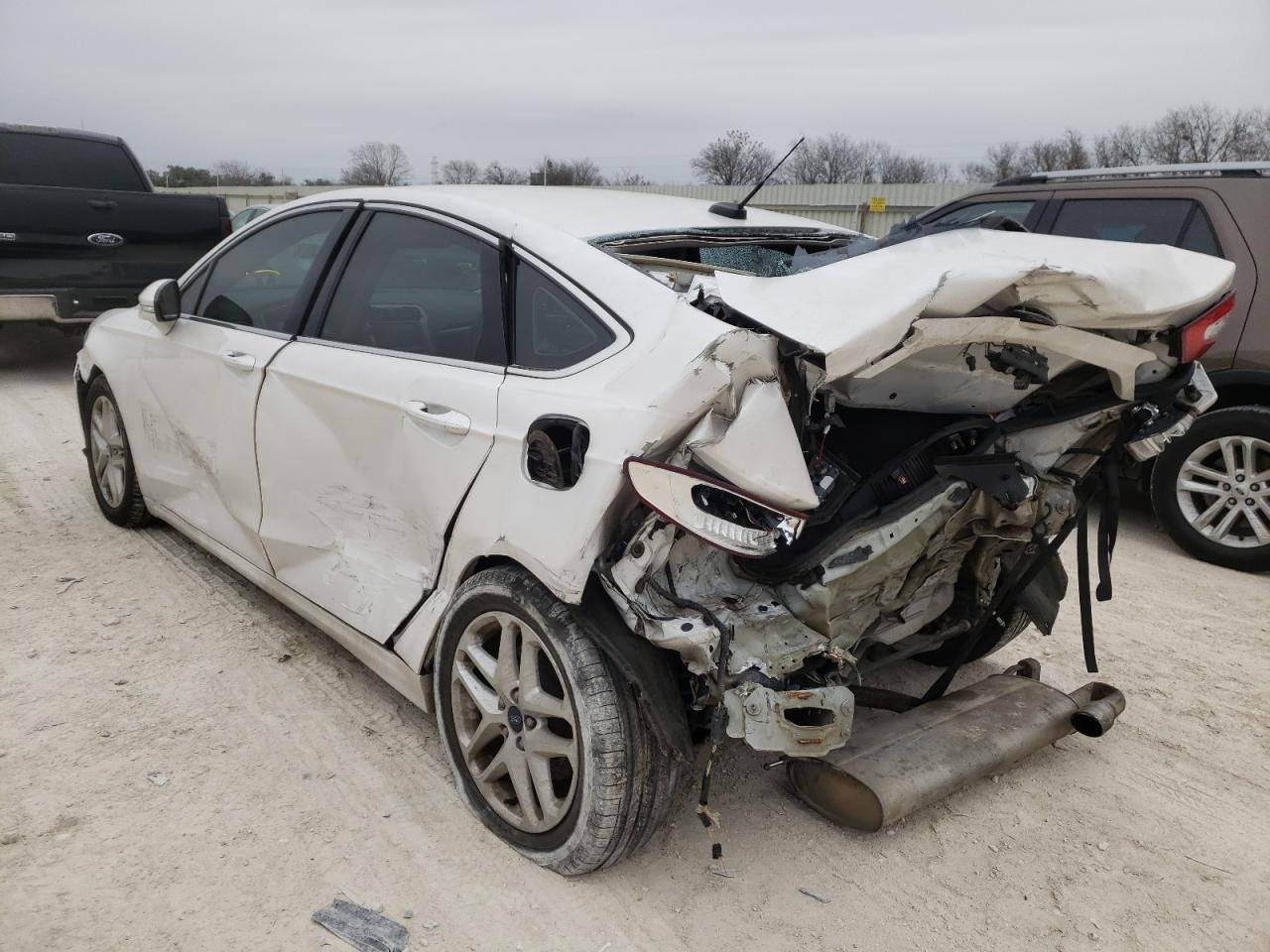 Photo 3 from auction – 2015 FORD FUSION SE with VIN 3FA6P0HD8FR180601