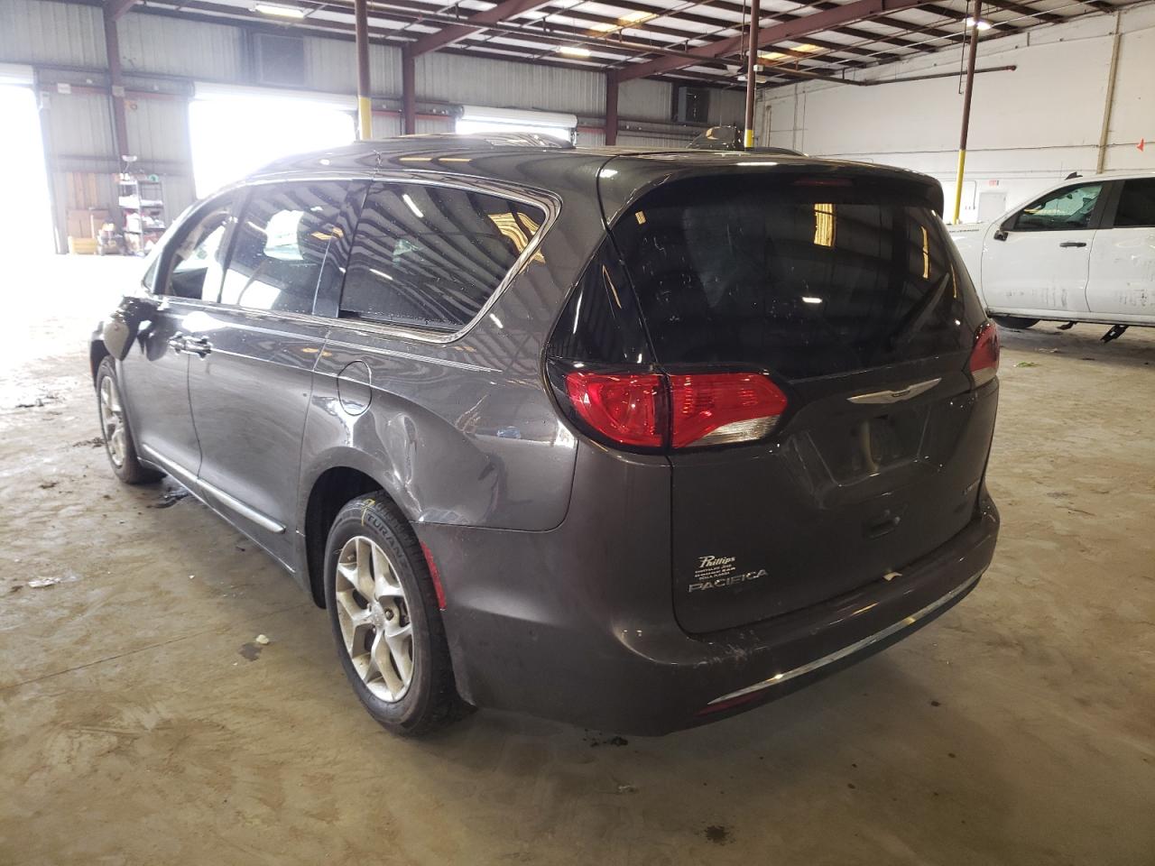 Photo 3 from auction – 2020 CHRYSLER PACIFICA L with VIN 2C4RC1GG2LR193219