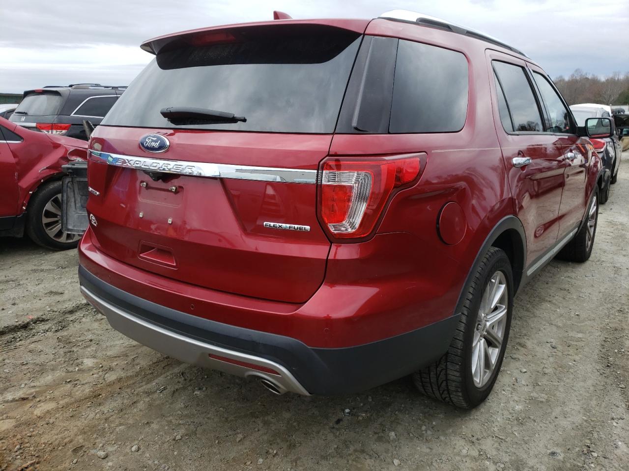 Photo 4 from auction – 2016 FORD EXPLORER L with VIN 1FM5K7F86GGB98358