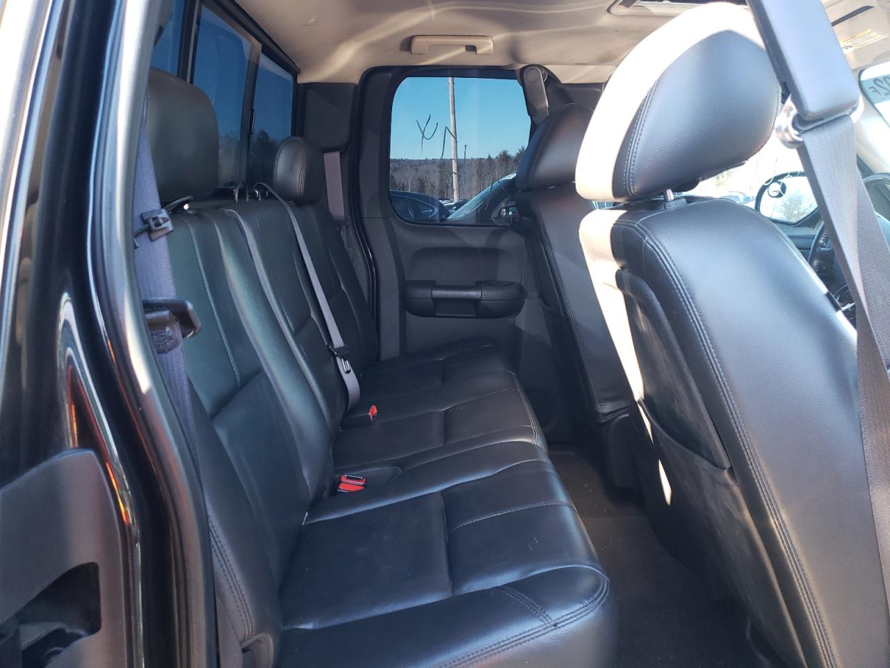 Photo 6 from auction – 2010 CHEVROLET SILVRDO LT with VIN 1GCSKTE31AZ194476