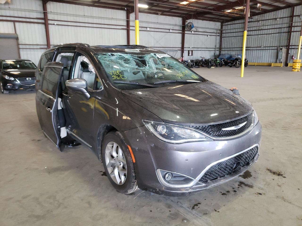 CHRYSLER PACIFICA L 2020 with VIN 2C4RC1GG2LR193219 - Photo from auction
