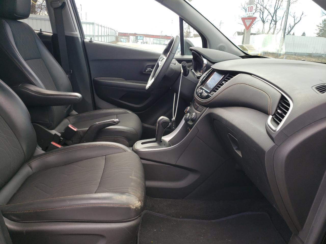 Photo 5 from auction – 2020 CHEVROLET TRAX 1LT with VIN KL7CJLSBXLB031563
