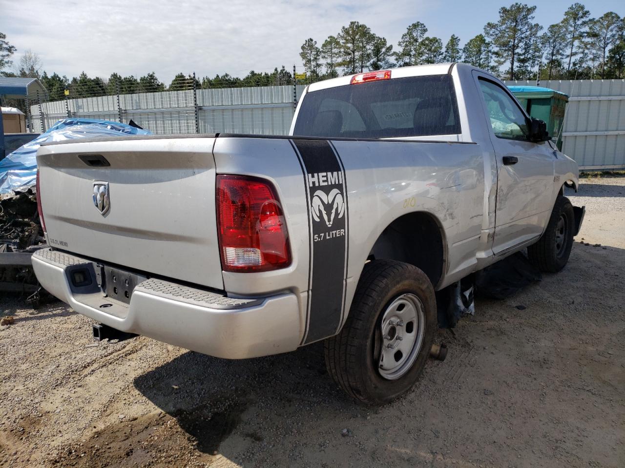 Photo 4 from auction – 2013 RAM 1500 ST with VIN 3C6JR6AT2DG506783