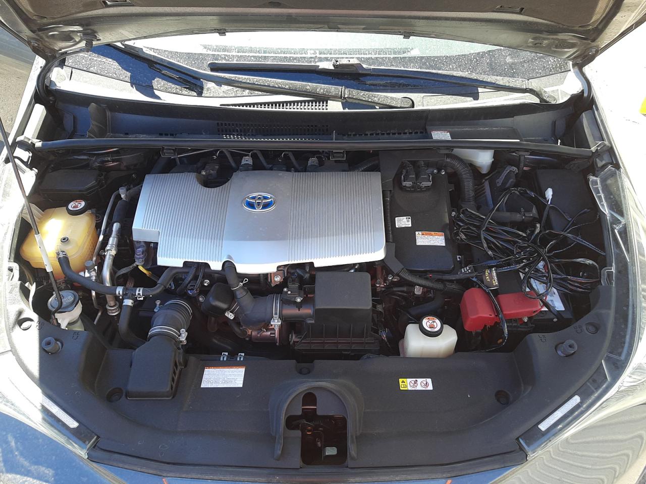 Photo 7 from auction – 2018 TOYOTA PRIUS with VIN JTDKBRFU1J3072956