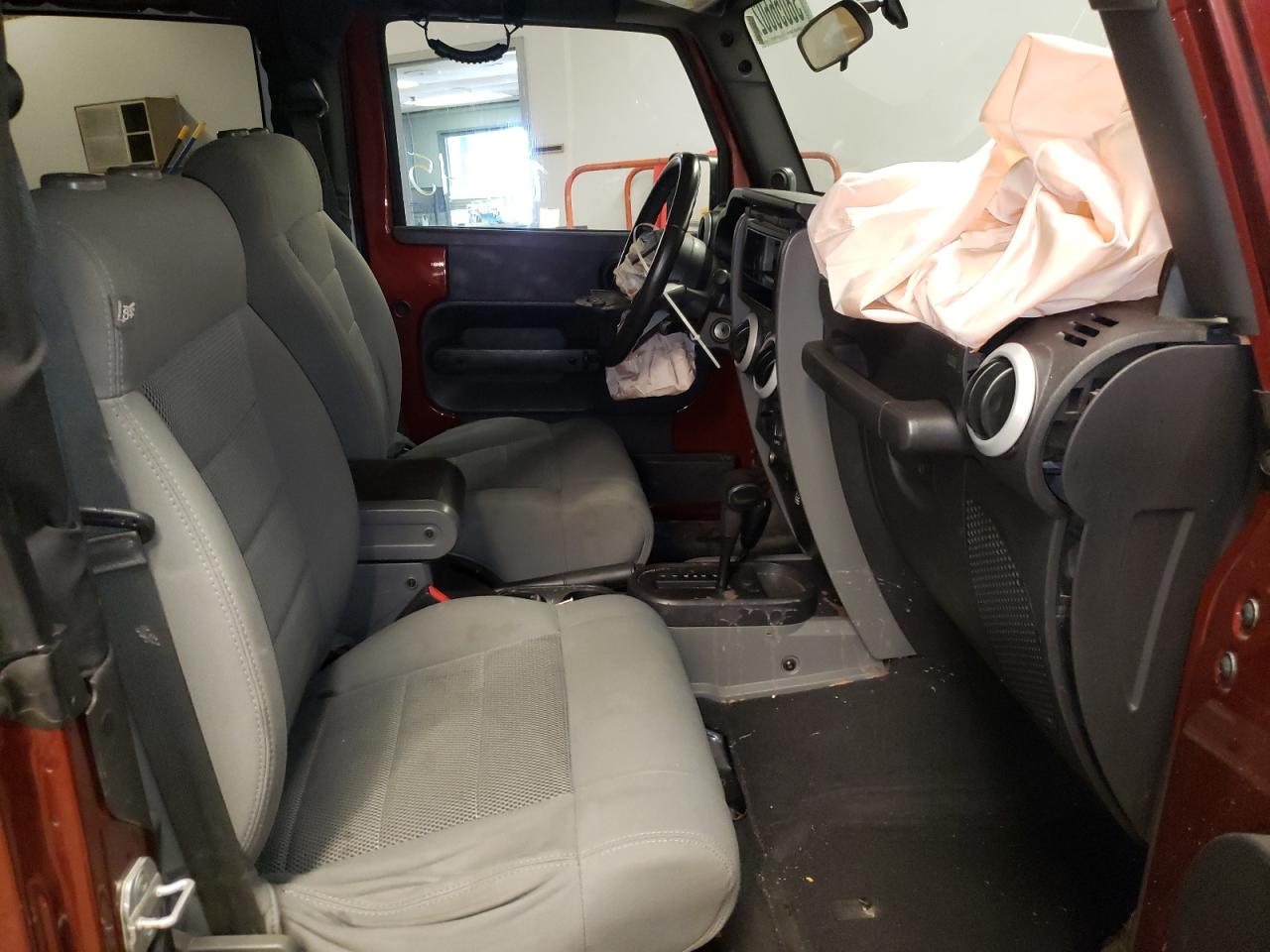 Photo 5 from auction – 2008 JEEP WRANGLER S with VIN 1J4FA54108L606068