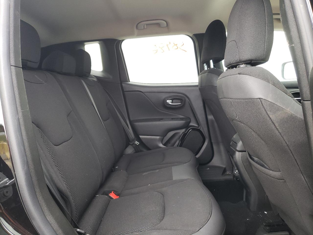 Photo 6 from auction – 2018 JEEP RENEGADE L with VIN ZACCJABBXJPH05284