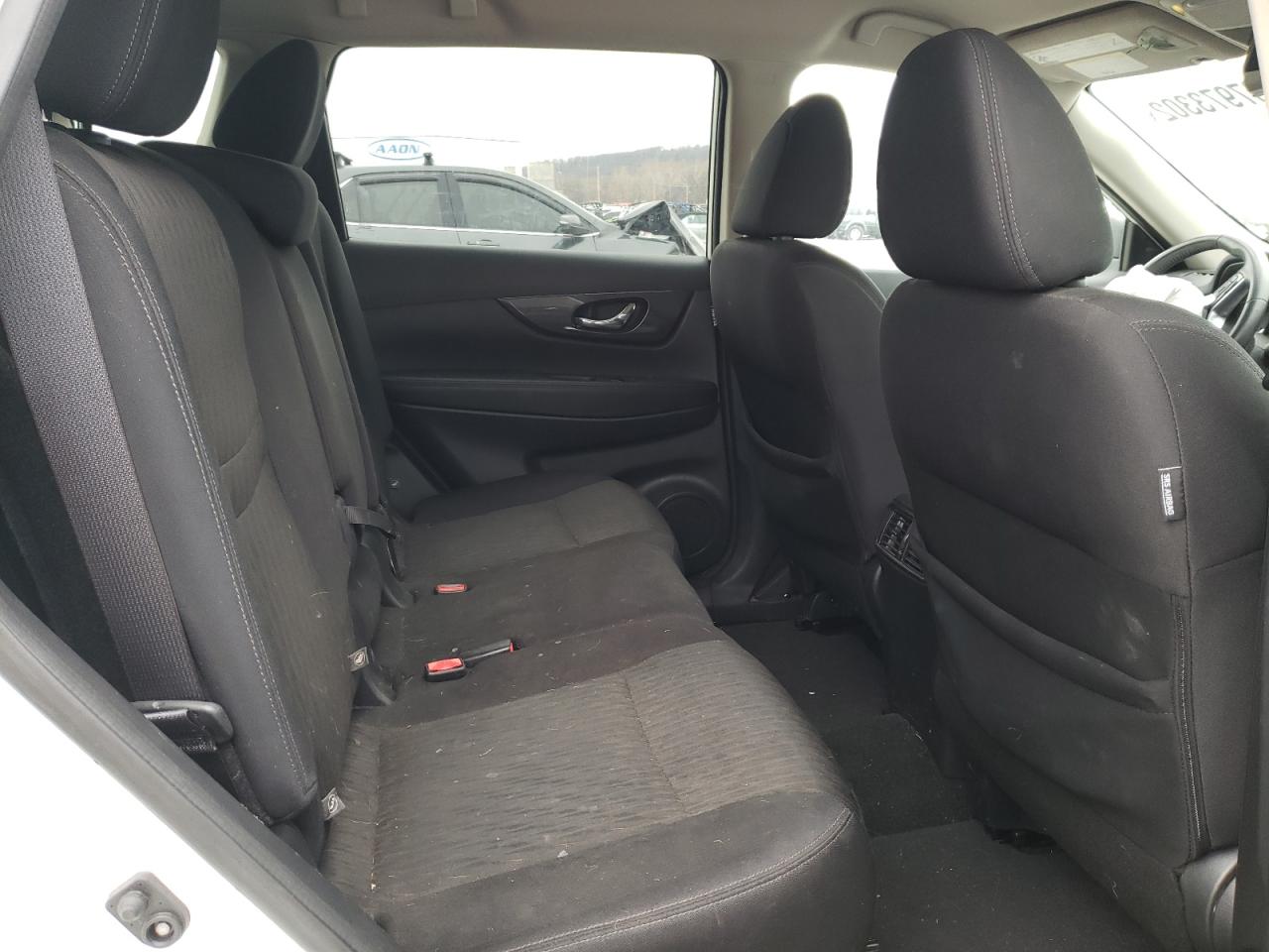 Photo 6 from auction – 2018 NISSAN ROGUE S with VIN 5N1AT2MT6JC797359