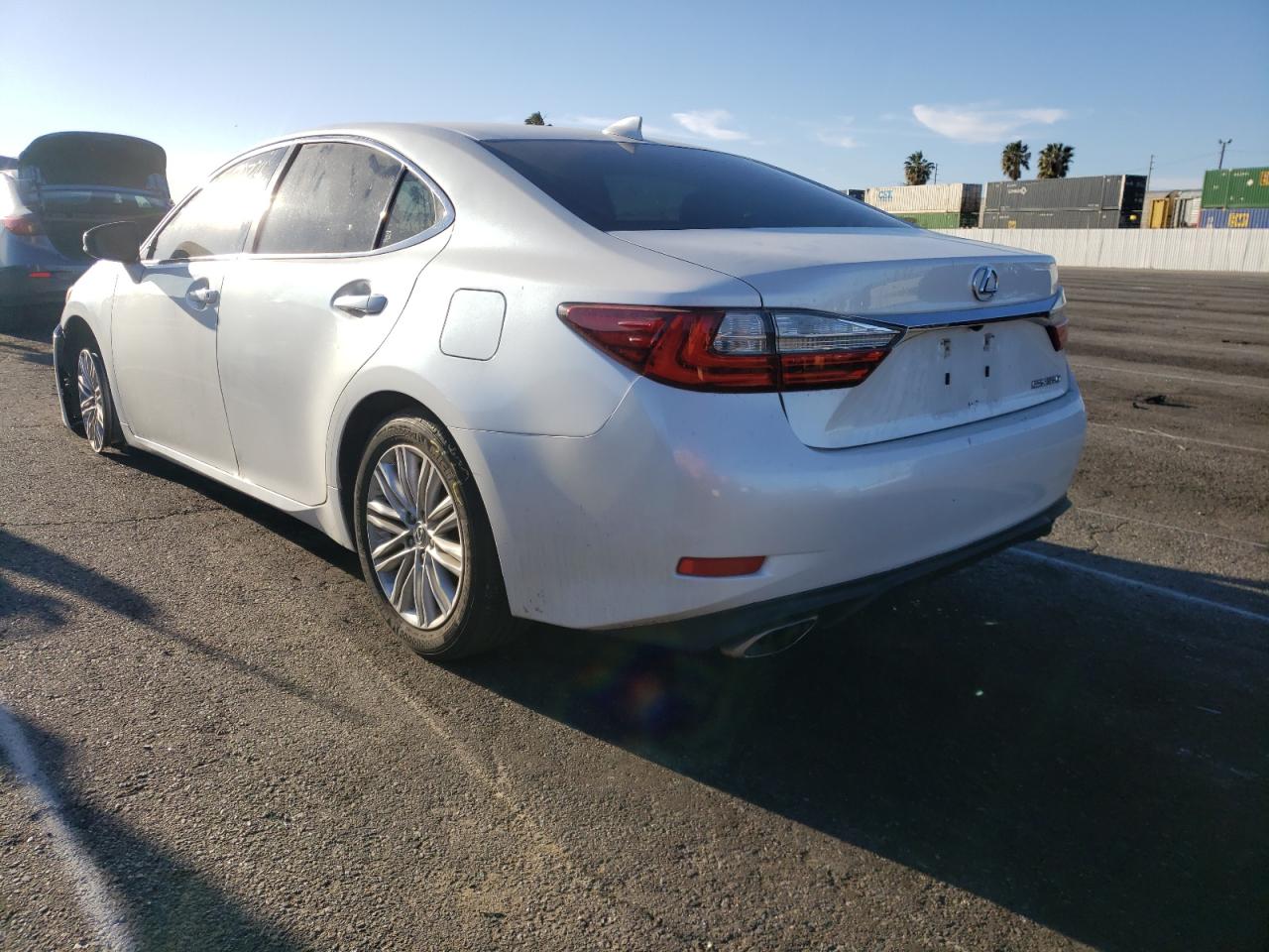Photo 3 from auction – 2016 LEXUS ES 350 with VIN 58ABK1GG0GU020929
