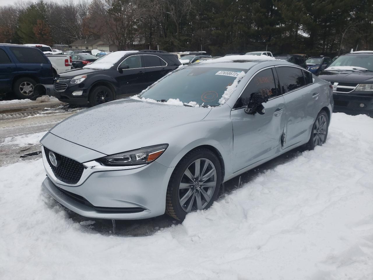 Photo 2 from auction – 2018 MAZDA 6 TOURING with VIN JM1GL1VM5J1312429