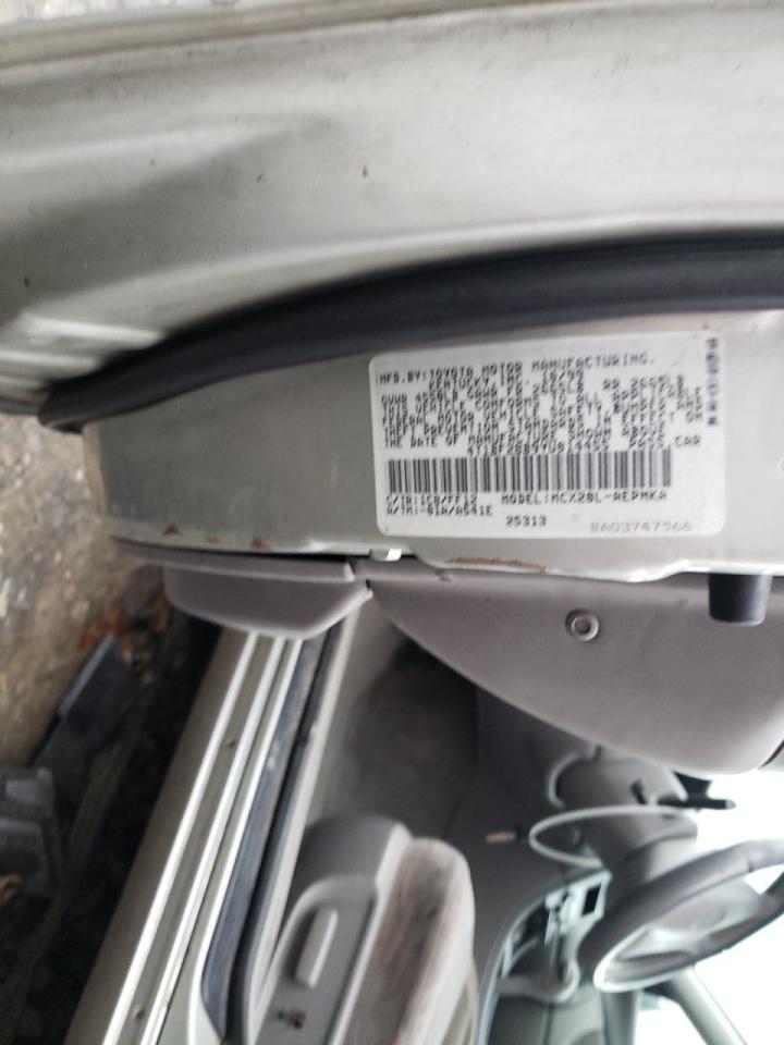 Photo 10 from auction – 2000 TOYOTA AVALON XL with VIN 4T1BF28B9YU014455