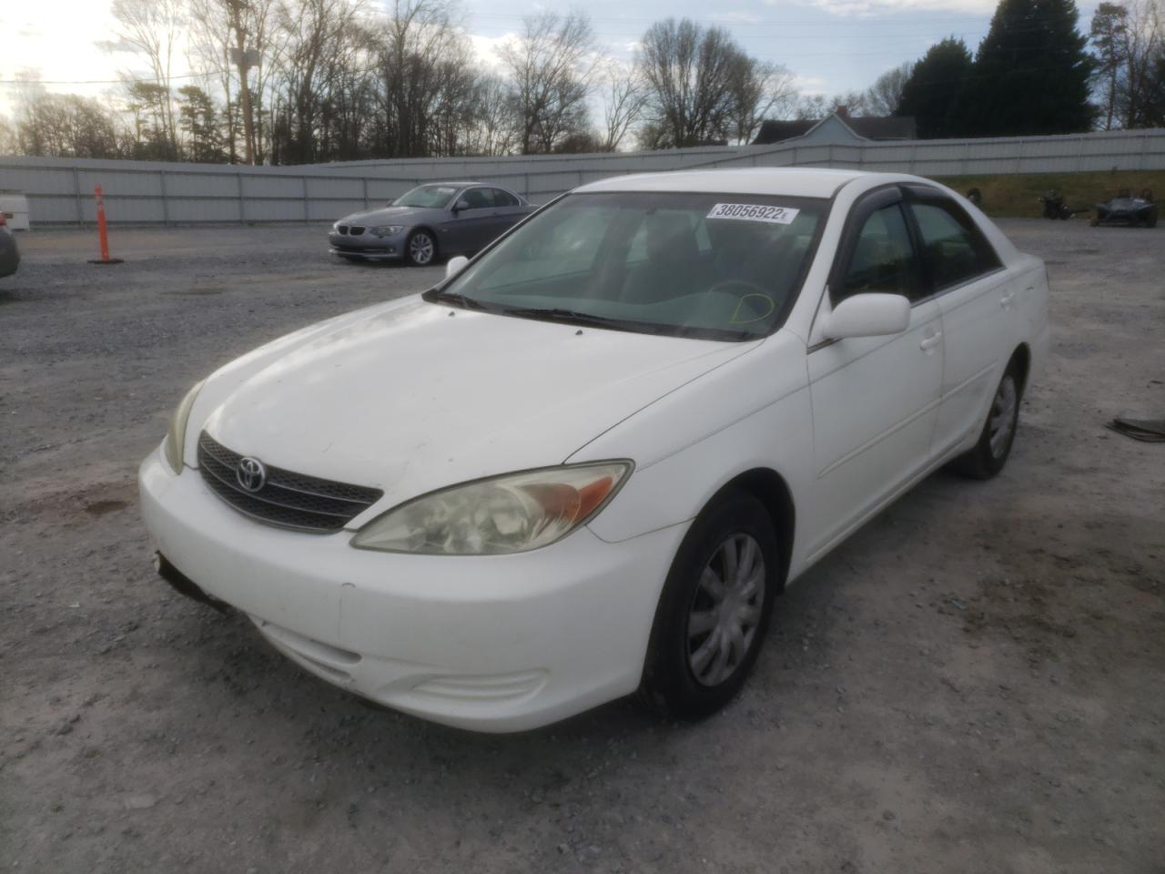 Photo 2 from auction – 2004 TOYOTA CAMRY LE with VIN 4T1BE32K84U337911