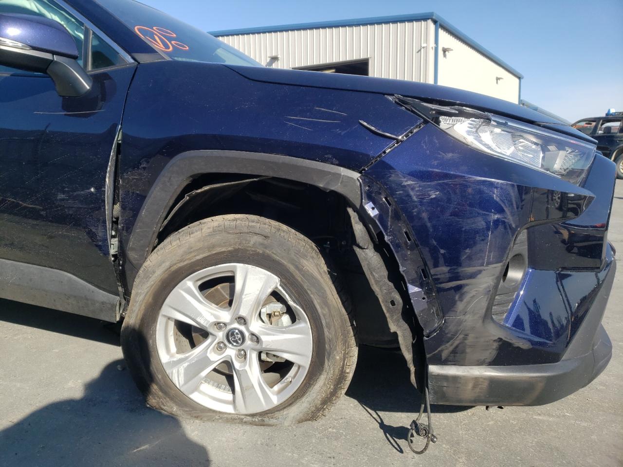 Photo 9 from auction – 2019 TOYOTA RAV4 XLE with VIN 2T3P1RFV5KC034227