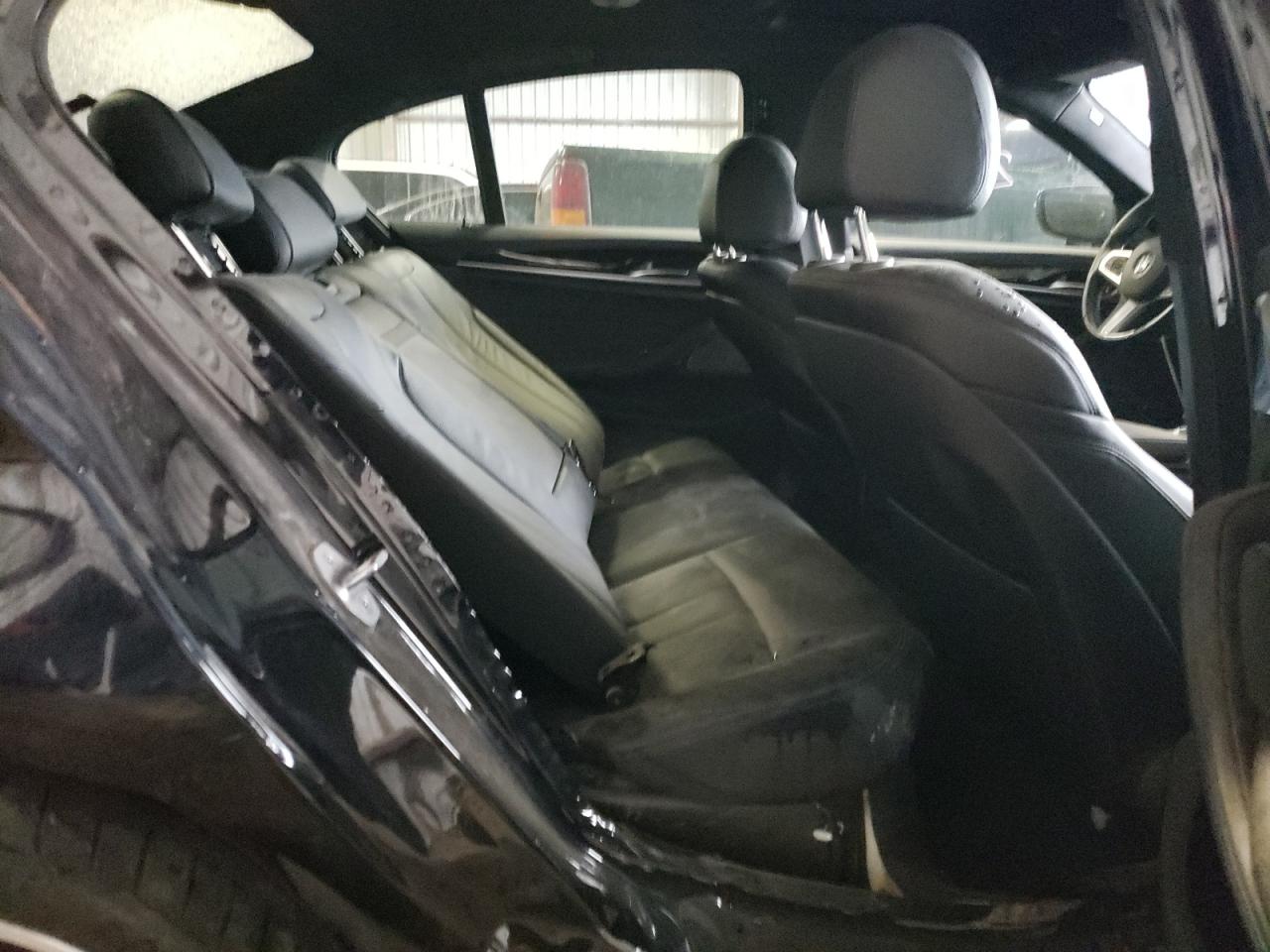 Photo 6 from auction – 2017 BMW 540 I with VIN WBAJE5C32HG477893