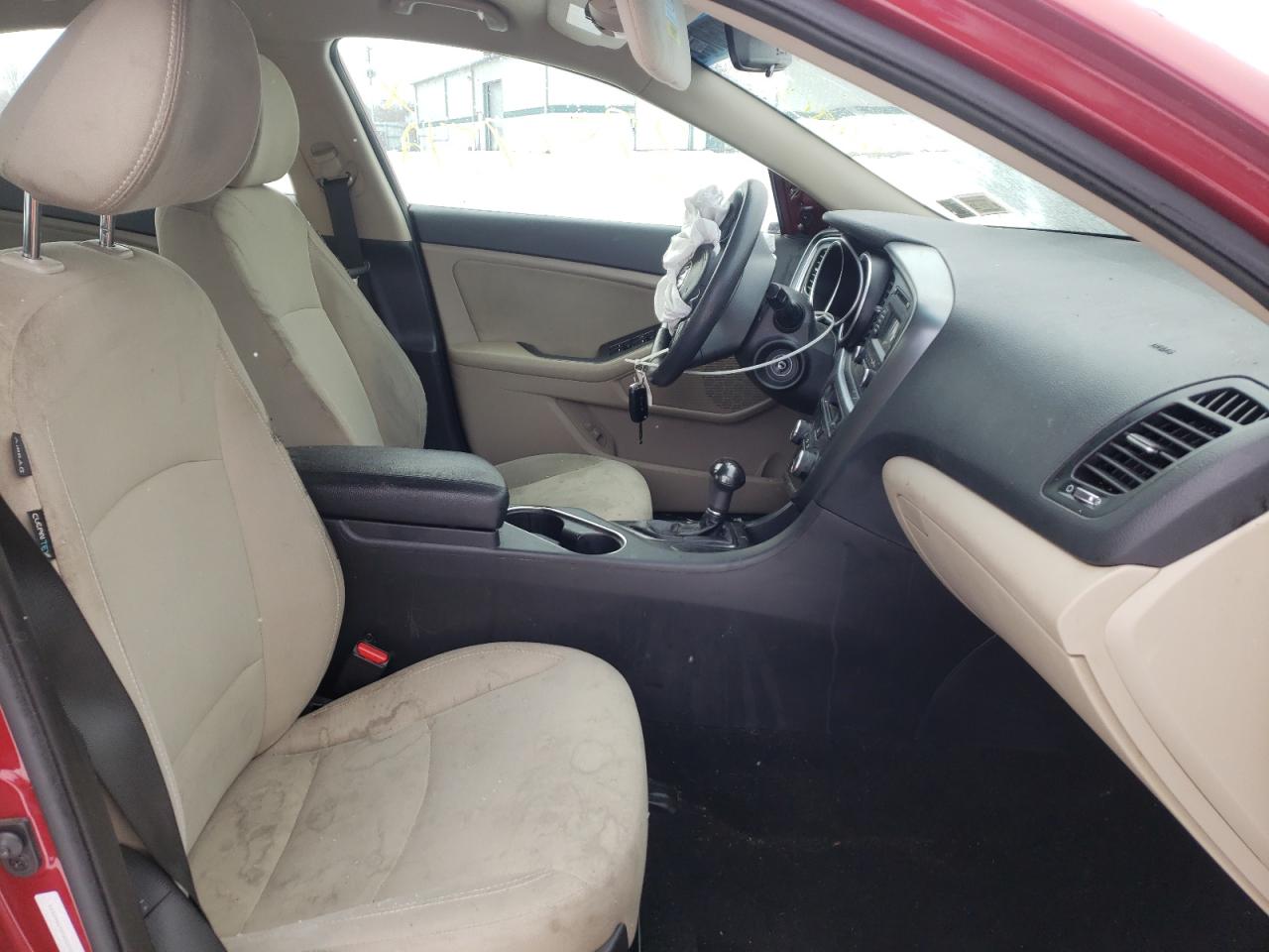 Photo 5 from auction – 2015 KIA OPTIMA LX with VIN 5XXGM4A70FG505906